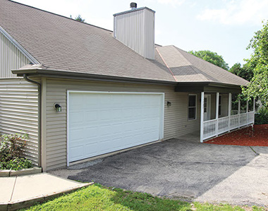 Touchstone Living Care West Bend Building Touchstone Living Care of West Bend Building Exterior